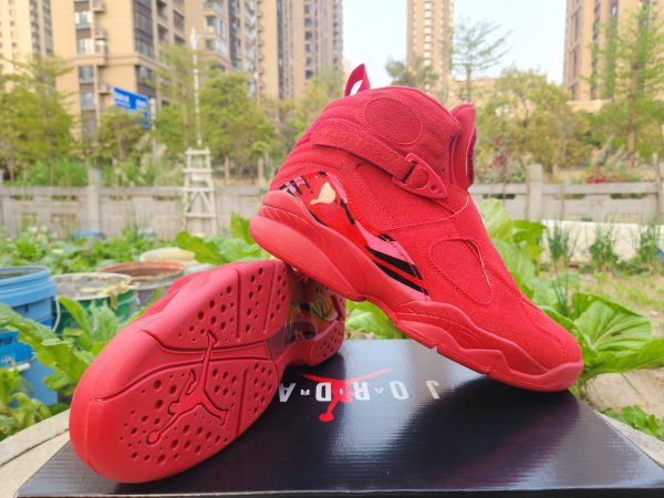 Air Jordan 8 Retro "Valentine's Day"