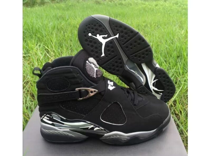 Air Jordan 8 Retro "Chrome"