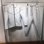 CONJUNTO NIKE TECH FLEECE GRIS CLARO REFLECTANTE