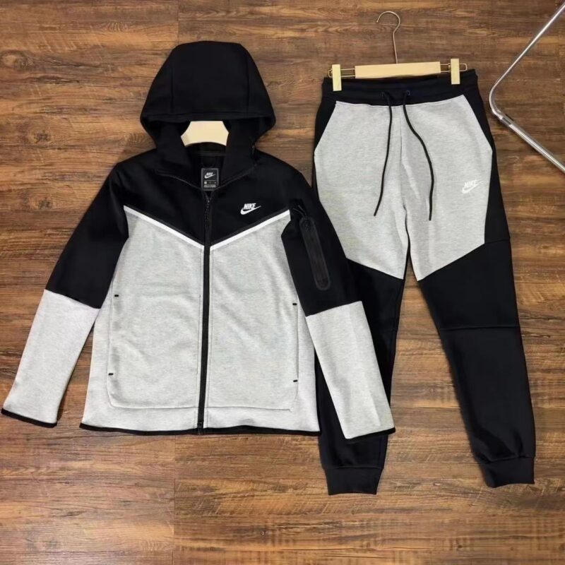 CONJUNTO NIKE TECH FLEECE NEGRO/ GRIS