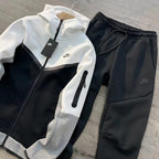 CONJUNTO NIKE TECH FLEECE BLANCO / NEGRO