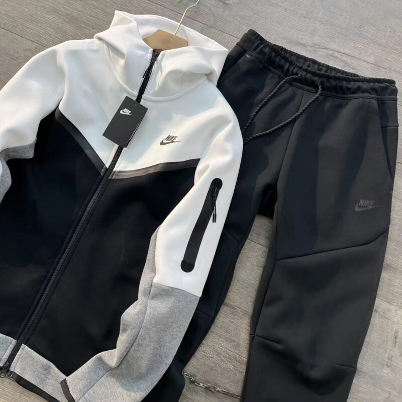 CONJUNTO NIKE TECH FLEECE BLANCO / NEGRO