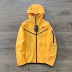 POLERON NIKE TECH FLEECE AMARILLO