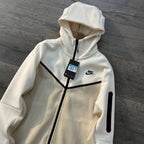 POLERON NIKE TECH FLEECE BEIGE