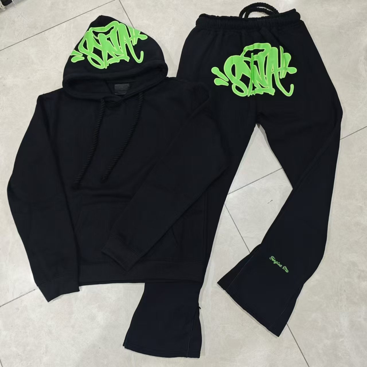 CONJUNTO SYNA WORLD NEGRO / VERDE