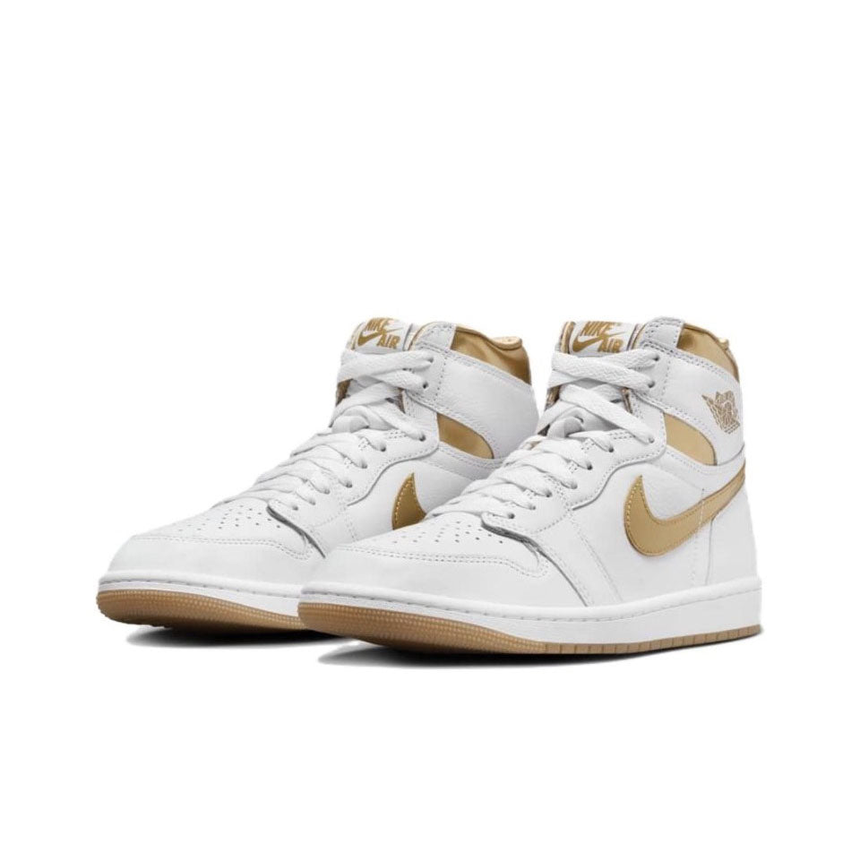 Air Jordan 1 Retro High OG "Metallic Gold"