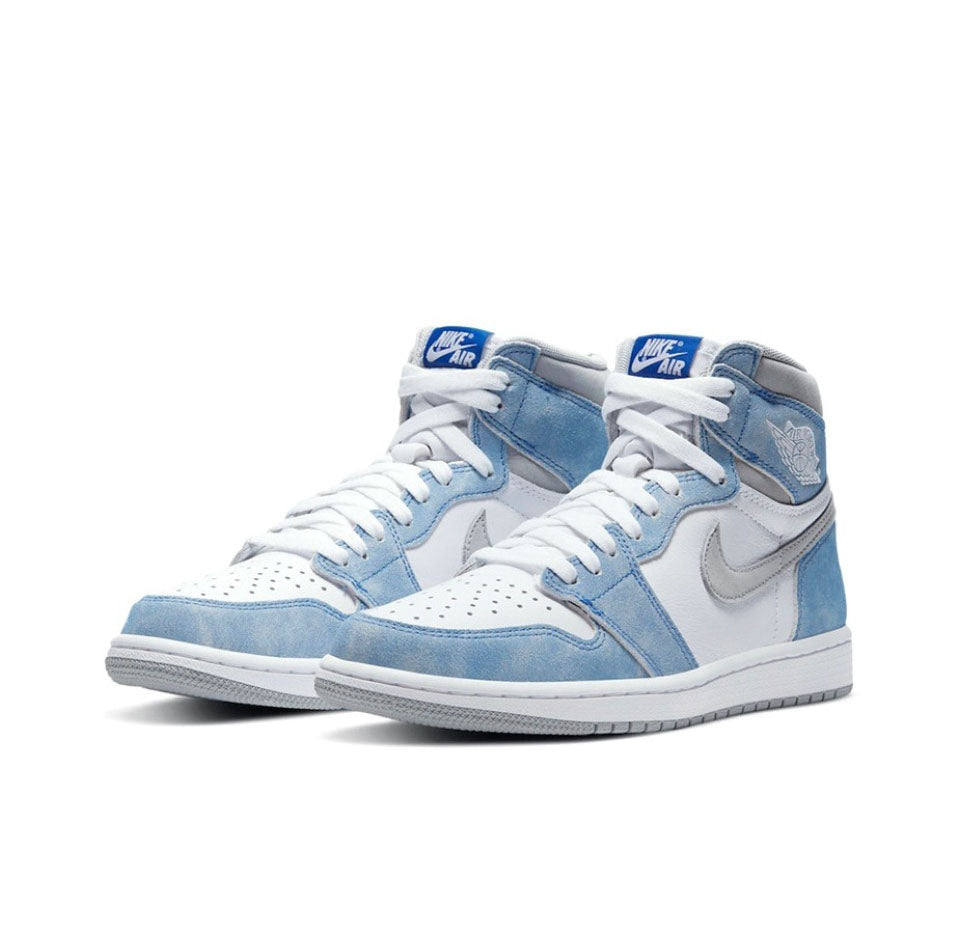 Air Jordan 1 Retro High OG "Hyper Royal"