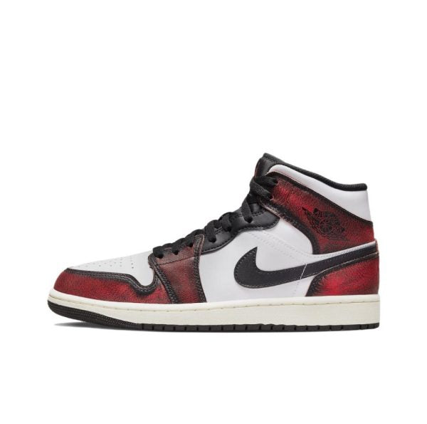 Air Jordan 1 Mid SE "Wear-Away Chicago"