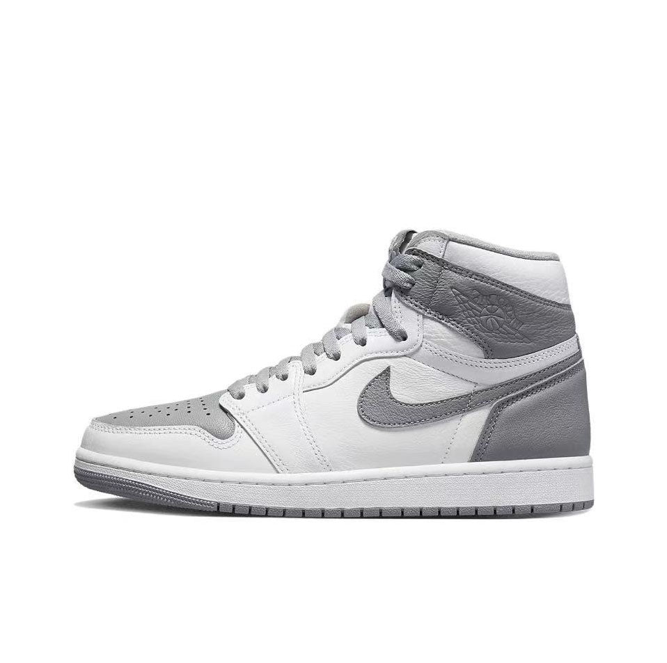 Air Jordan 1 Retro High OG "Stealth"