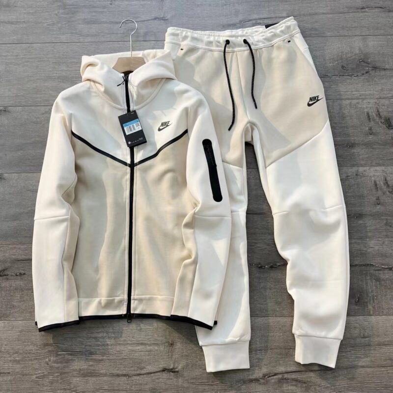 CONJUNTO NIKE TECH FLEECE BEIGE