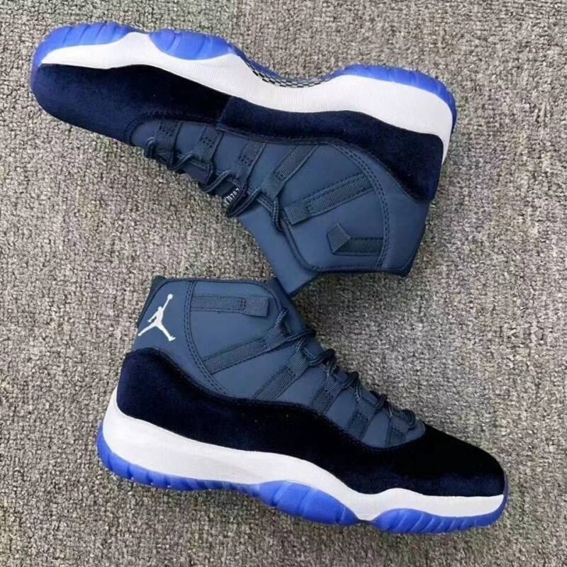 Air Jordan 11 Retro "Blue Navy"