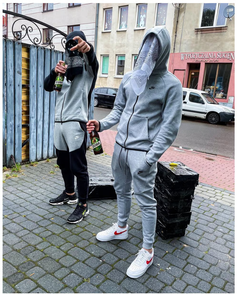 CONJUNTO NIKE TECH FLEECE GRIS NEW GEN