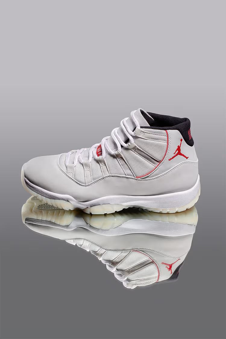 Air Jordan 11 Retro "Tinte platino"