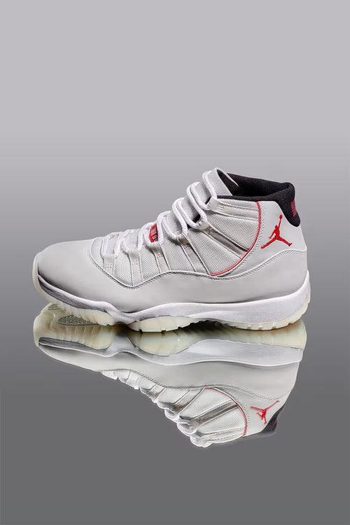 Air Jordan 11 Retro "Tinte platino"