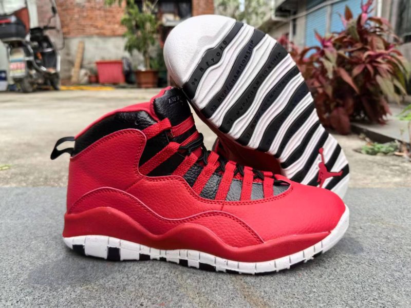 Air Jordan 10 Retro "Bulls Over Broadway"