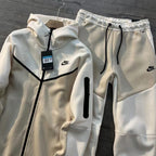 CONJUNTO NIKE TECH FLEECE BEIGE