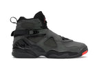 Air Jordan Retro 8 en color negro y verde oliva